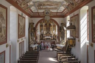 Abgesehen von den in die Wände eingelassenen Epitaphien ist das Kirchenschiff komplett barock. Foto: Holger Leue. Bearbeitung: Burglandschaft