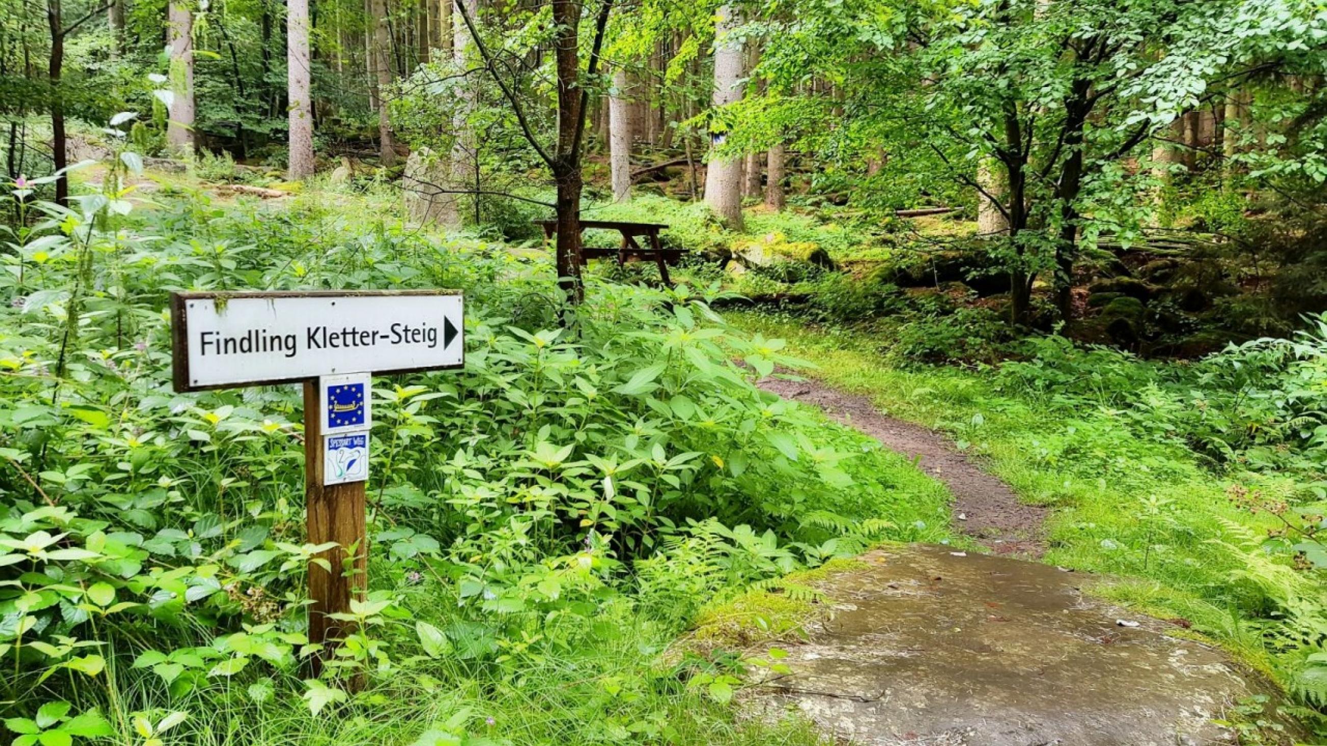 Station am „Alten Schulweg“ © Touristikverband e.V. RÄUBERLAND / Best of Wandern / Jörg Thamer