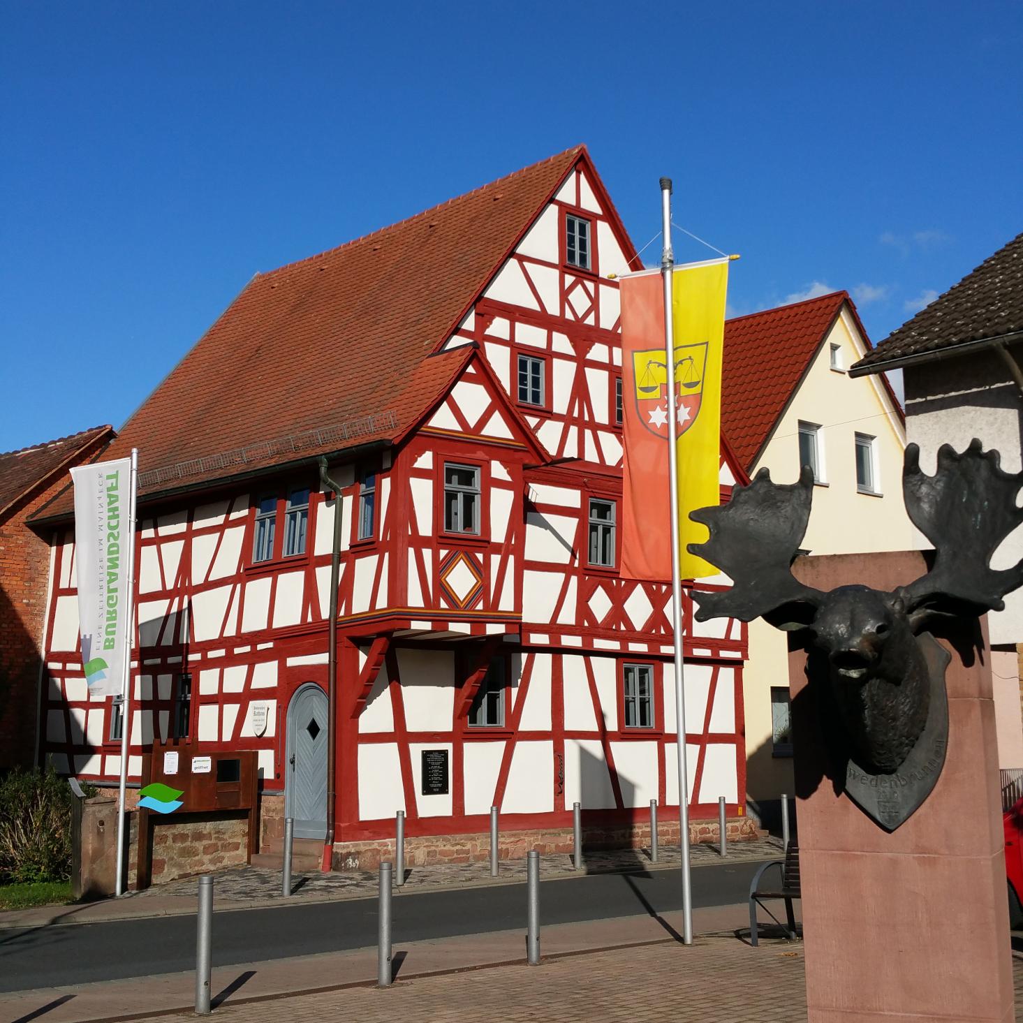 Das Historische Rathaus in Eschau - Domizil der Burglandschaft. © Burglandschaft