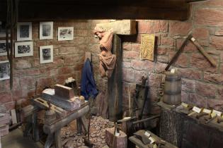 Im Keller des Heimatmuseums befindet sich die Steinmetzwerkstatt. Foto: LAG Main4Eck